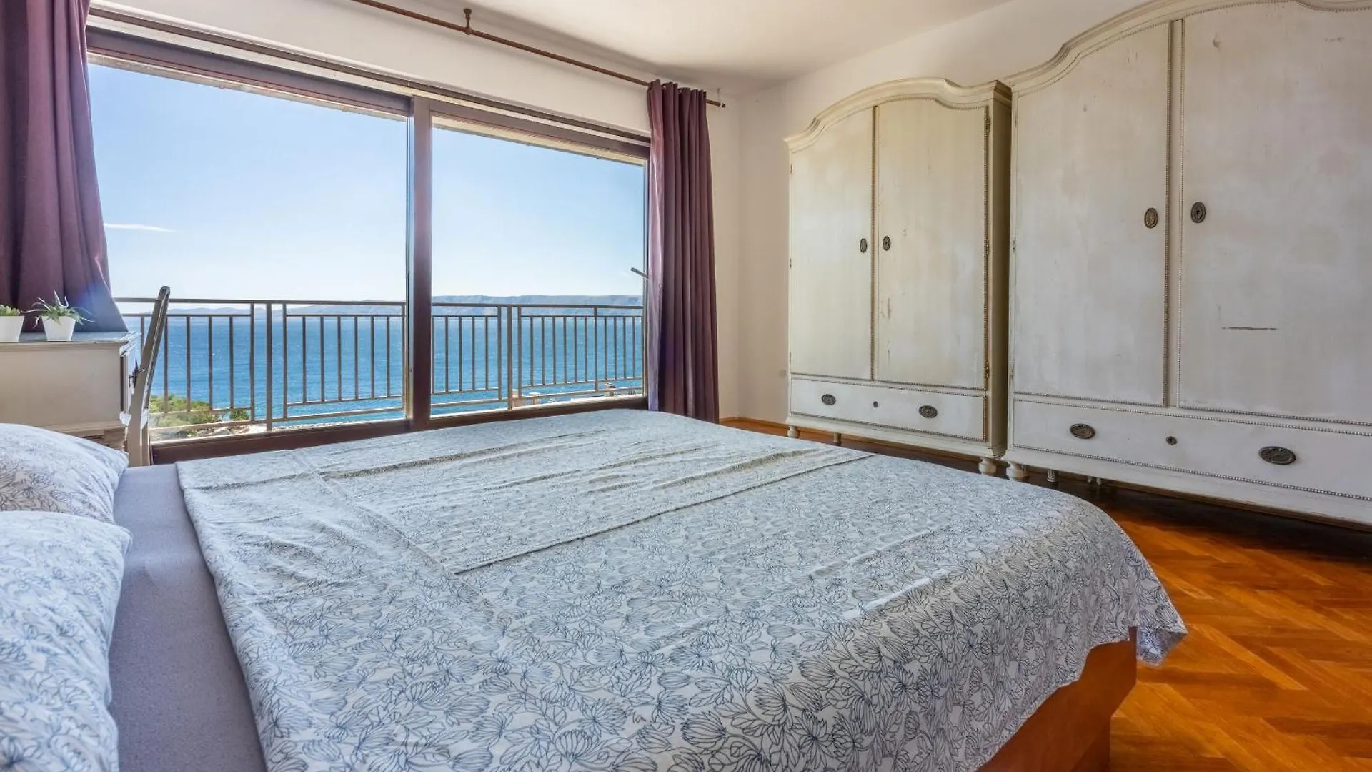 Apartments Aneta Povile