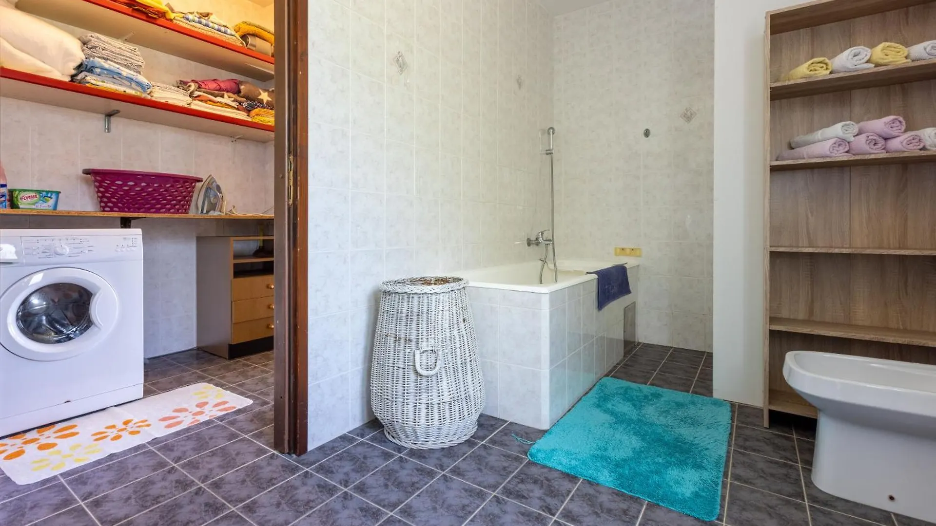 Apartments Aneta Povile