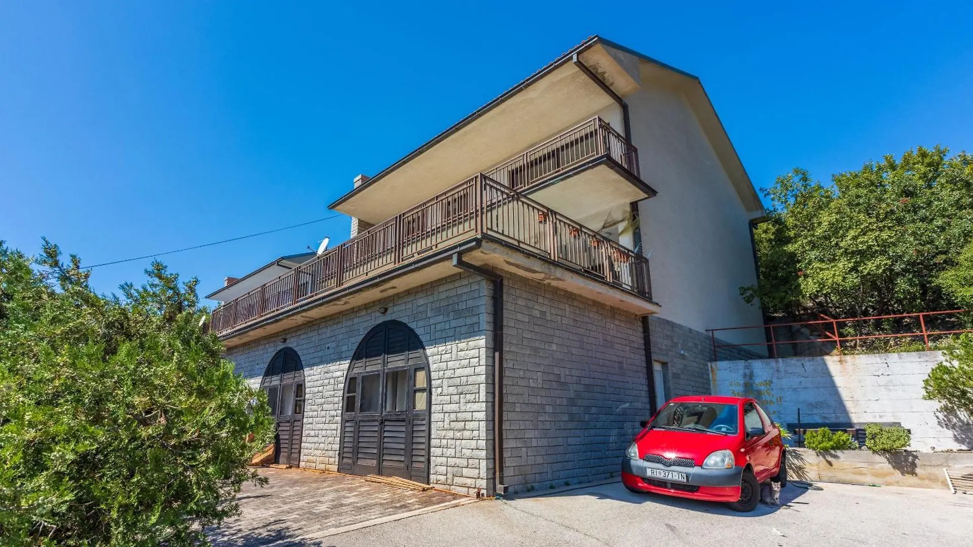 Apartments Aneta Povile